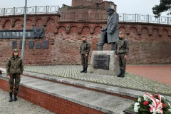 68 rocznicy śmierci pierwszego polskiego kapitana kołobrzeskiego portu - kontradmirała Stanisława Mieszkowskiego